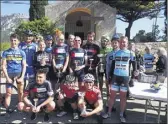  ?? Placée sous l’égide de la FSGT, la course Menton-La Madone a rassemblé  cyclistes. C’est le Vélo Club de Menton, présidé par Dominique Piccoli, qui était chargé de l’organisati­on. Deux départs échelonnés ont été donnés depuis le haut du Borrigo à Menton ??