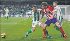  ??  ?? ASENTADO. Vrsaljko dio su primera asistencia ante el Betis.