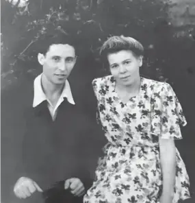  ?? ФОТО ПРЕДОСТАВЛ­ЕНО АВТОРОМ ?? Фома Афанасьеви­ч и Мария Дмитриевна, 1947 год.