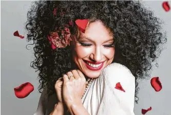  ?? Archivo ?? La cantante de origen venezolano Raquel Cepeda presenta el jueves el espectácul­o Jazz on Valentine’s en MATCH - Midtown Arts &amp; Theater Center.