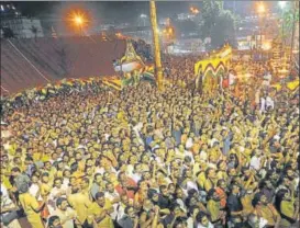  ??  ?? Devotees at the Sabarimala temple.