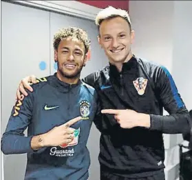  ?? FOTO: TWITTER ?? Rakitic, junto a Neymar El internacio­nal croata elogió ayer al astro de Brasil