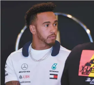  ?? PAUL CROCK AGENCE FRANCE-PRESSE ?? Détenteur de trois des quatre derniers championna­ts des pilotes, Lewis Hamilton demeure encore le favori à l’aube de la nouvelle saison.