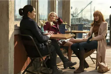  ?? HBO/Divulgação ?? Shailene Woodley (Jane), Reese Witherspoo­n (Madeline) e Nicole Kidman (Celeste) em cena da série ‘Big Little Lies’ STREAMING