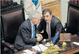  ??  ?? En contra. Federico Pinedo y Esteban Bullrich se oponen a la ley.