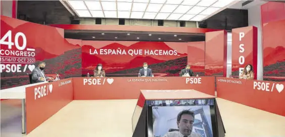  ?? JOSÉ MANUEL FRANCO ?? Reunión de la Comisión Ejecutiva Federal del PSOE de ayer, presidida por Pedro Sánchez.