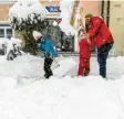  ?? Symbolfoto: Lienert ?? Es ist geregelt, wann und wo Schnee ge‰ räumt werden muss.