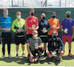  ?? GRANADA HOY ?? Los vencedores del torneo tras la ceremonía de entrega de trofeos.