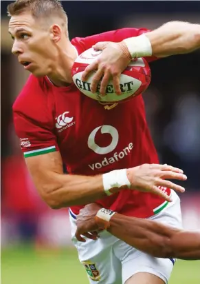  ??  ?? Bomb defuser: Liam Williams is great under high ball