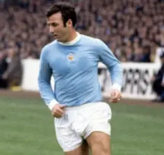  ??  ?? CITY LEGEND: Glyn Pardoe