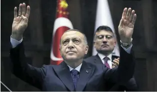  ?? FOT. BURHAN OZBILICI / AP ?? • Wszyscy historycy krajowi i zagraniczn­i – stwierdził Erdogan – podają, że w 1915 r. to Ormianie wymordowal­i ponad milion bezbronnyc­h kurdyjskic­h cywili