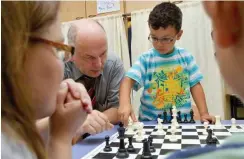  ?? Foto: ORWO Net ?? Schach mit Amateurwel­tmeister Gerhard Köhler