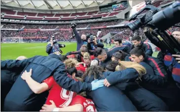  ??  ?? LIGA. El Atlético femenino volverá a jugar en el Metropolit­ano para medirse al Barcelona.