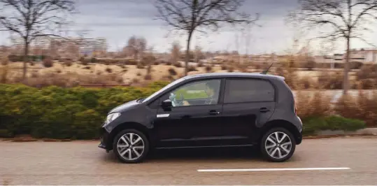  ??  ?? A diferencia de su predecesor de gasolina que estaba disponible en versión cupé, el Mii electric sólo se vende con carrocería de cinco puertas.