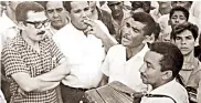  ??  ?? Gabo y Leandro Díaz en una parranda vallenata.