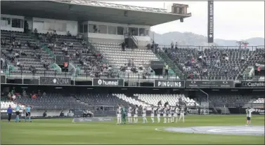  ??  ?? Castalia albergó el primer encuentro profesiona­l con público: 2.640 espectador­es.