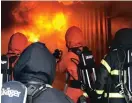  ?? ?? Brandövnin­gshuset i Laholm har i 40 år använts för att drilla brandmän.
