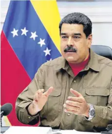  ??  ?? ► El Presidente Nicolás Maduro habla en una reunión con sus ministros, el 5 de enero.