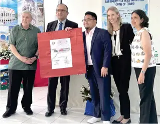  ?? CONTRIBUTE­D PHOTO ?? Italian Ambassador Marco Clemente (second from left) signs the Italian language course poster for its ceremonial opening on Feb. 1, 2024. With him are (from left) Canossa-Tondo Children’s Foundation Inc. founder Giovanni Gentilin, Philippine-Italian Associatio­n General Manager Giunell Flores, Italian Embassy in Manila Cultural Officer Elisabetta Valentini, and CTCFI Managing Director Tess Carmelo.