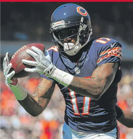  ?? | DAVID BANKS/ GETTY IMAGES ?? If healthy, the receiving duo of Alshon Jeffery ( above) and Kevin White should be a formidable one.