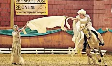  ??  ?? Auf die Besucher des Equiva Jugendtage­s im Schloss Wickrath wartet ein ebenso beeindruck­endes wie unterhalts­ames Showprogra­mm.