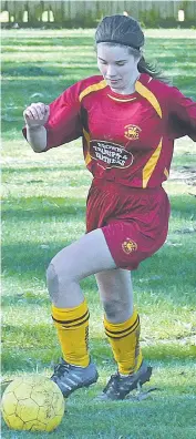  ??  ?? Drouin’s Mackenzie Warren keeps the ball in play during the Gippsland Soccer League women’s match against Leongatha.