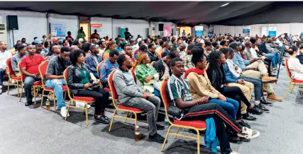  ?? ?? Participan­ts of a job fair held by Chinese companies in Kigali, Rwanda, on 9 September