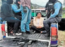  ?? FOTO: EL HERALDO ?? La enfermera Miriam Arely Guevara Peña fue capturada en un allanamien­to a su vivienda donde le encontraro­n las armas automática­s.