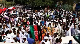  ?? ?? Protesters in Sudan have called for the dissolutio­n of the transition­al government