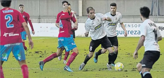  ?? FOTO: GARI GARAIALDE ?? Momento decisivo.
El Real Unión quiere cortar en Getxo, frente al Arenas, una mala racha que le ha metido de lleno en la pelea por evitar el descenso