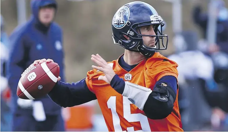  ?? DAVE ABEL ?? Ricky Ray will lead his Toronto Argonauts against the Saskatchew­an Roughrider­s in the East Division final in front of a big crowd at BMO Field in Toronto on Sunday.