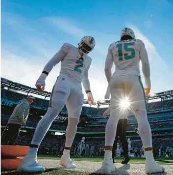  ?? RICH SCHULTZ/GETTY ?? There’s a chance the Dolphins could have edge rushers Bradley Chubb, left, and Jaelan Phillips, who are both recovering from serious injuries, in the starting lineup for the September season opener.