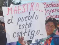  ??  ?? Reversa. Desde su campaña, el presiente Obrador se solidarizó con el movimiento magisteria­l.