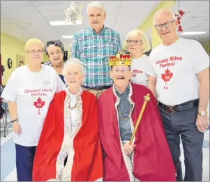  ?? JEREMY FRASER/CAPE BRETON POST ?? The Johnny Miles Festival committee recently named its king and queen for 2017. Theresa Jardine, front left, and Paul Garnier, front right, were crowned king and queen. Festival committee members are shown standing behind the royalty, from left, Merdina Bond, Serella Bagnell, Martin Pickup, Jean Ramsey and Eugene Ramsey.