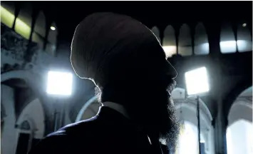  ?? SEAN KILPATRICK/THE CANADIAN PRESS ?? NDP Leader Jagmeet Singh speaks to reporters in the foyer of the House of Commons, in Ottawa, on Wednesday.