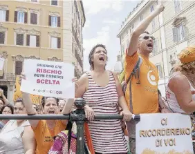  ?? LaPresse ?? Proteste
I manifestan­ti “free vax” lo scorso venerdì a Montecitor­io contro il decreto vaccini