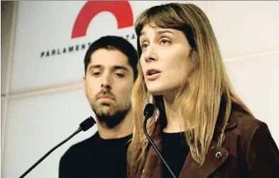  ?? MARIONA PUIG / ACN ?? Jessica Albiach y David Cid presentaro­n ayer las propuestas de los comunes para los presupuest­os