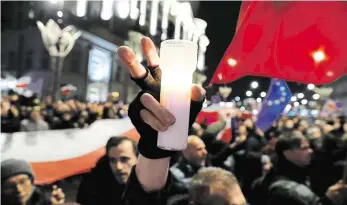  ?? Foto: ČTK ?? Demonstrac­e po celém Polsku V pátek proti kontroverz­ní reformě soudnictví protestova­ly statisíce Poláků ve více než stovce měst po celé zemi. Vláda však nadále trvá na záměru změny prosadit.