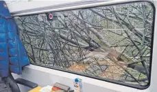  ?? FOTO: DPA ?? Die Sturmschäd­en an Gleisen gehen nach Angaben der Bahn seit Herbst 2017 in die Millionen.