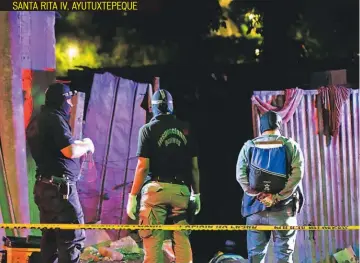  ??  ?? SANTA RITA IV, AYUTUXTEPE­QUE MARCOS CALDERÓN FUE ASESINADO EN LA ENTRADA DE SU CASA EL 2 DE ENERO, EN LA NOCHE. DOS PRESUNTOS PANDILLERO­S TOCARON LA PUERTA DE SU VIVIENDA Y LE DISPARARON.