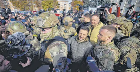  ?? REUTERS ?? Ukraine's President Volodymyr Zelensky visits Kherson on Monday.