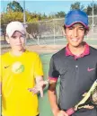  ?? Picture: MIKAYLA MAYOH ?? Ethan Klumpp, 14, and Rohan Hazratwala, 12, will compete at the Open.