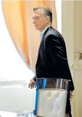  ??  ?? Regreso. Macri ayer en la reunión de Gabinete en Casa Rosada.