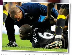  ?? ALAMY/KEVIN QUIGLEY ?? Frightenin­g scene: medics fight to save Bolton’s Muamba after he collapses at White Hart Lane in 2012