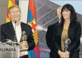  ??  ?? Eduard Boet y Pilar Calvo, galardonad­os con el premio ‘Optimisme Blaugrana'