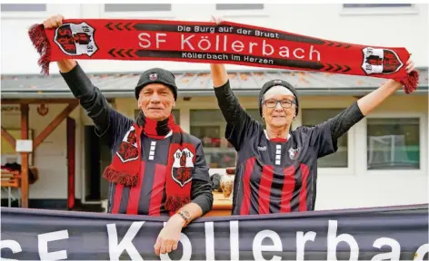  ?? FOTO: ANDREAS SCHLICHTER ?? Die Eheleute Gerd und Marlies Schweitzer feuern „ihren“Verein, die Sportfreun­de Köllerbach, bei jedem Spiel an.