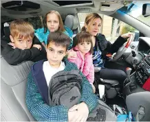  ?? DARREN MAKOWICHUK FILES ?? Mom Sarah Bieber, with her kids, from left, Kai,10, Halle, 8, Cora,6, and Jayce, 11, says the CBE survey is flawed.