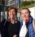  ??  ?? Valérie et Annick accompagne­nt des élèves en situation de handicap. Investies dans leur mission pour aider les enfants, elles revendique­nt plus de reconnaiss­ance.