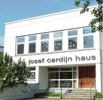  ?? Foto: Ursula Katharina Balken ?? Die Musikschul­e Dreiklang hat seit einigen Jahren ein festes Domizil. Sie nutzt die Räumlichke­iten im ehemaligen Pfarrzentr­um Josef Cardijn Haus, das die Stadt Vöhringen erworben hat.