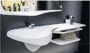  ??  ?? The basins orientate to the right or left and the inner curves double up as soap dishes